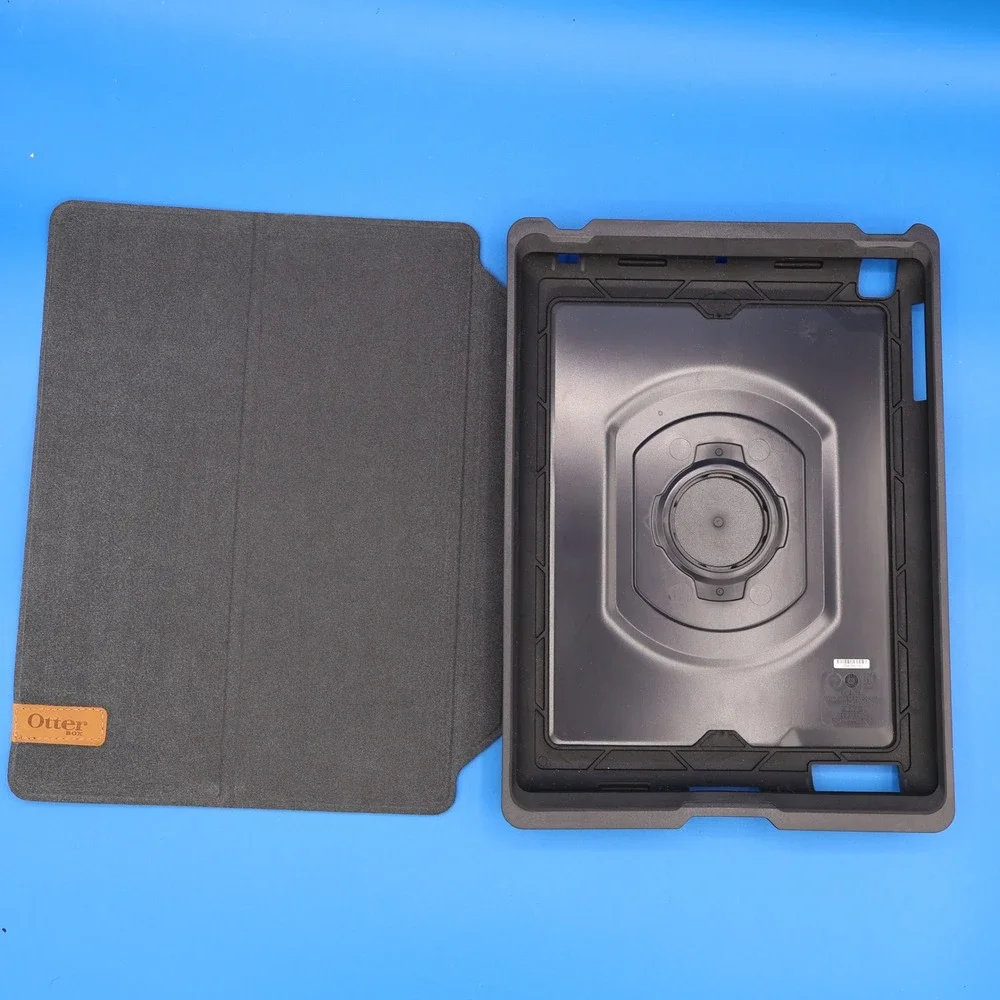 OtterBox‎ Defender Series Case for iPad Pro 11 Inch 2nd Gen Black Rotating Stand